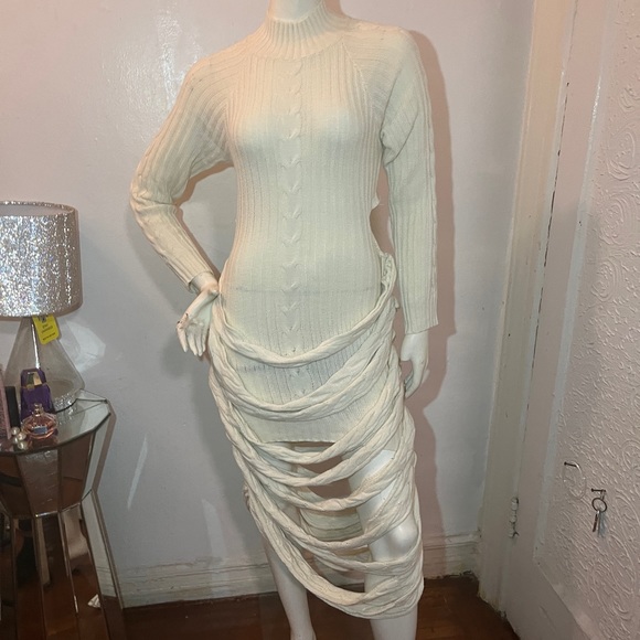 Dress - Picture 5 of 8